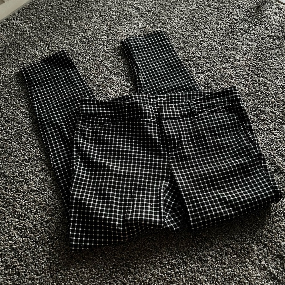 Old Navy | Black & White Check Pixie Cut Pants sz 12